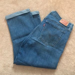 Cropped Levi’s